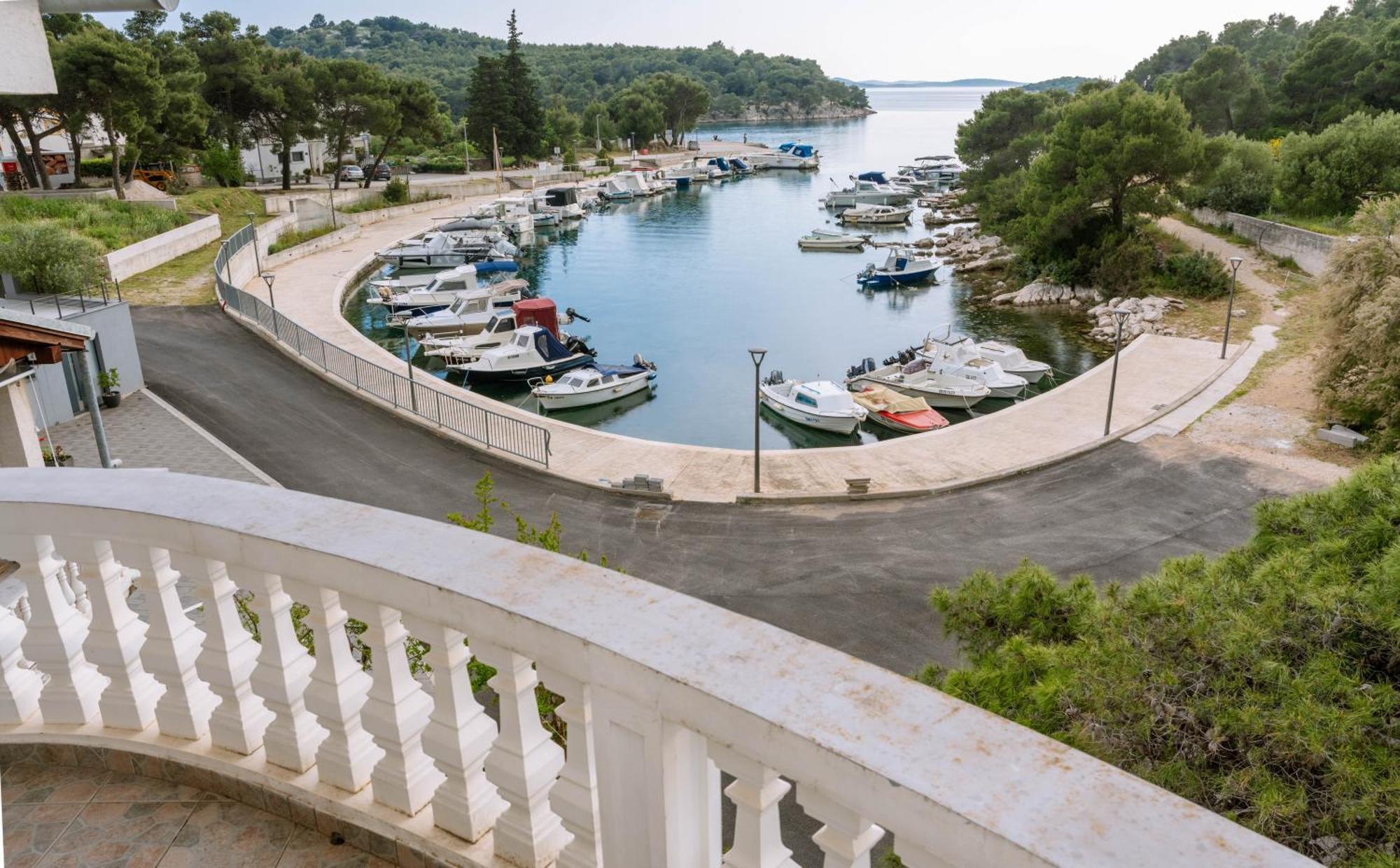 Plavi Val Apartments Tribalj Екстериор снимка