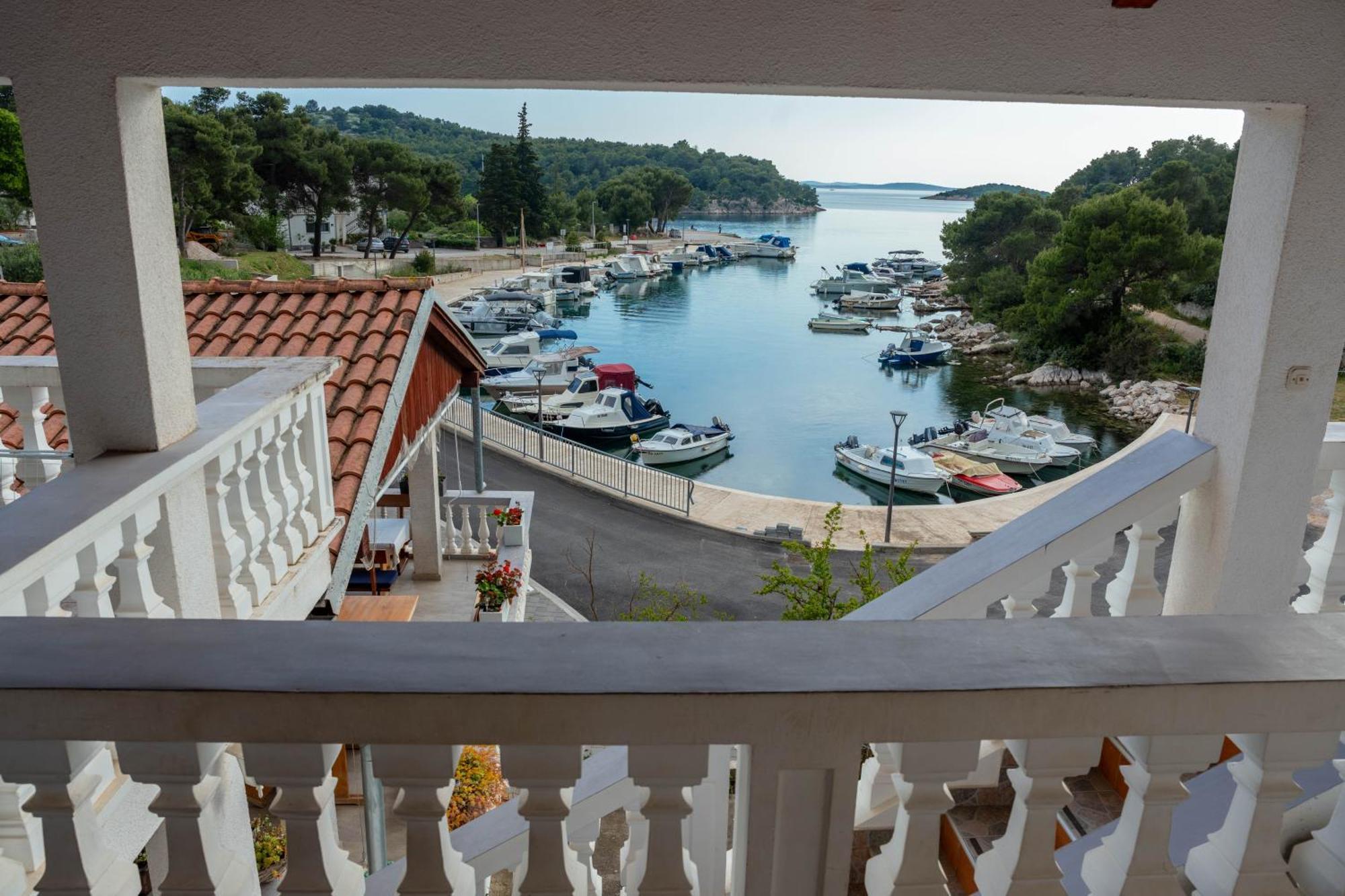 Plavi Val Apartments Tribalj Екстериор снимка